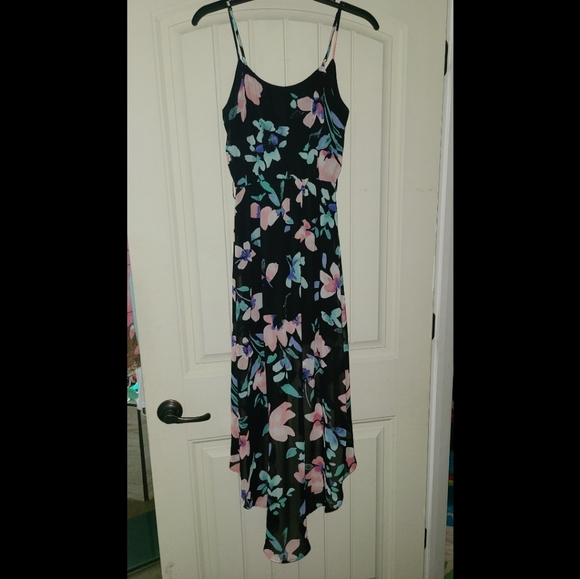Candie's hi-low floral dress - Picture 2 of 5